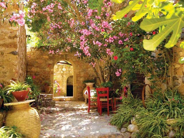 Tips for Creating an Italian-Inspired Garden
