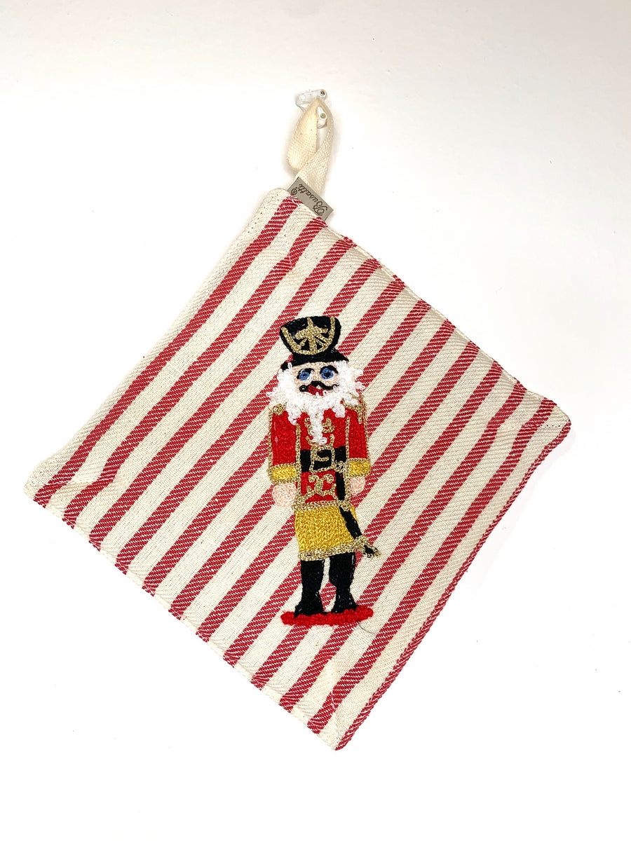 NUTCRACKER - POT HOLDER