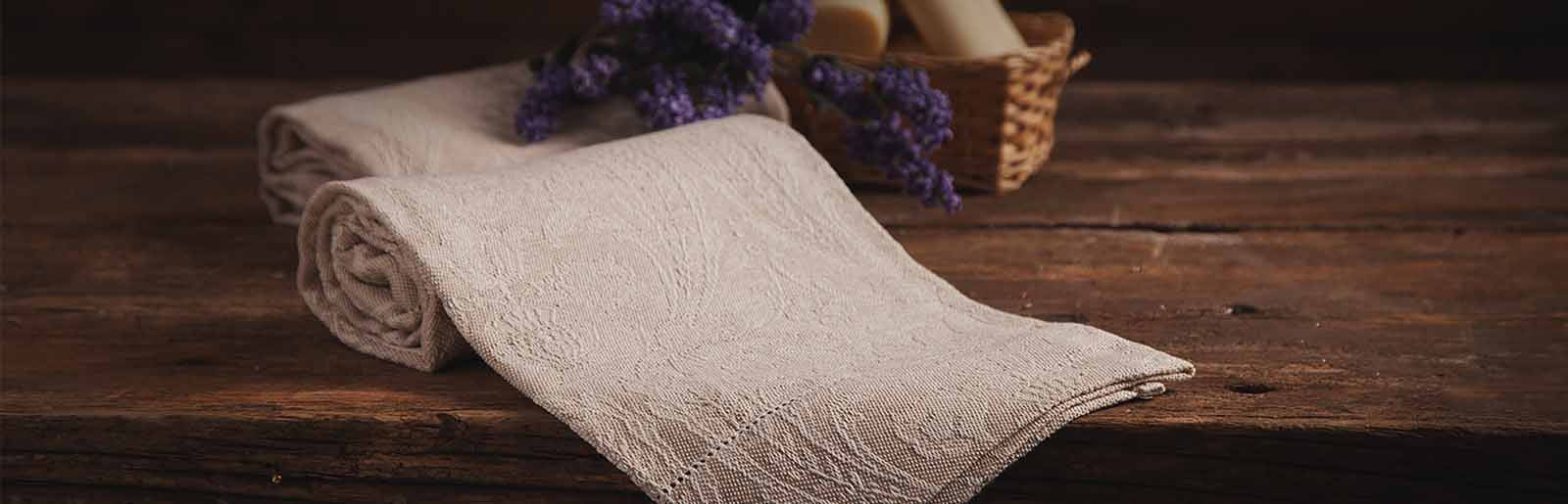 Donna di Coppe - Bath Towel with hemstitch