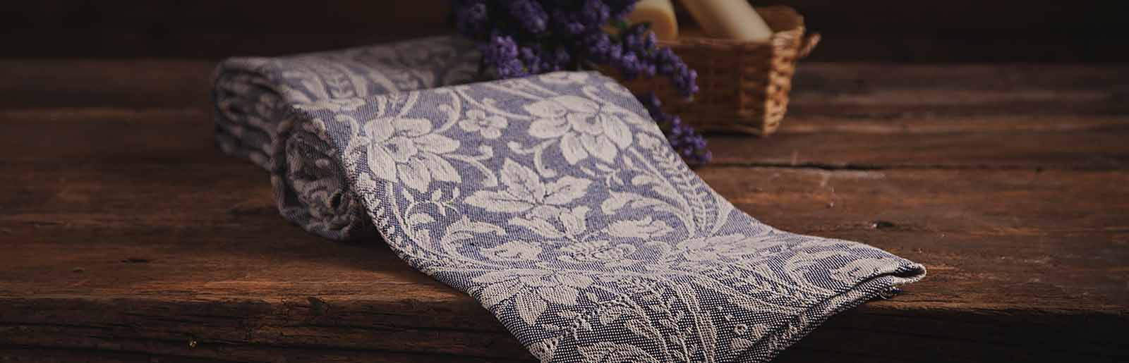 Donna di Coppe - bath towel with hemstitch