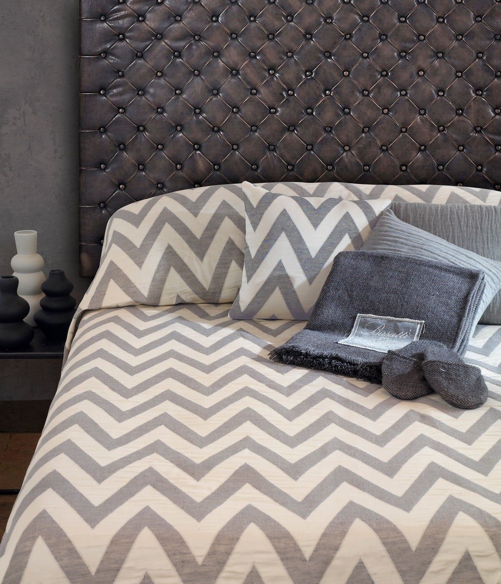 KILIMANGIARO BEDSPREAD 102x110inches (Outlet)