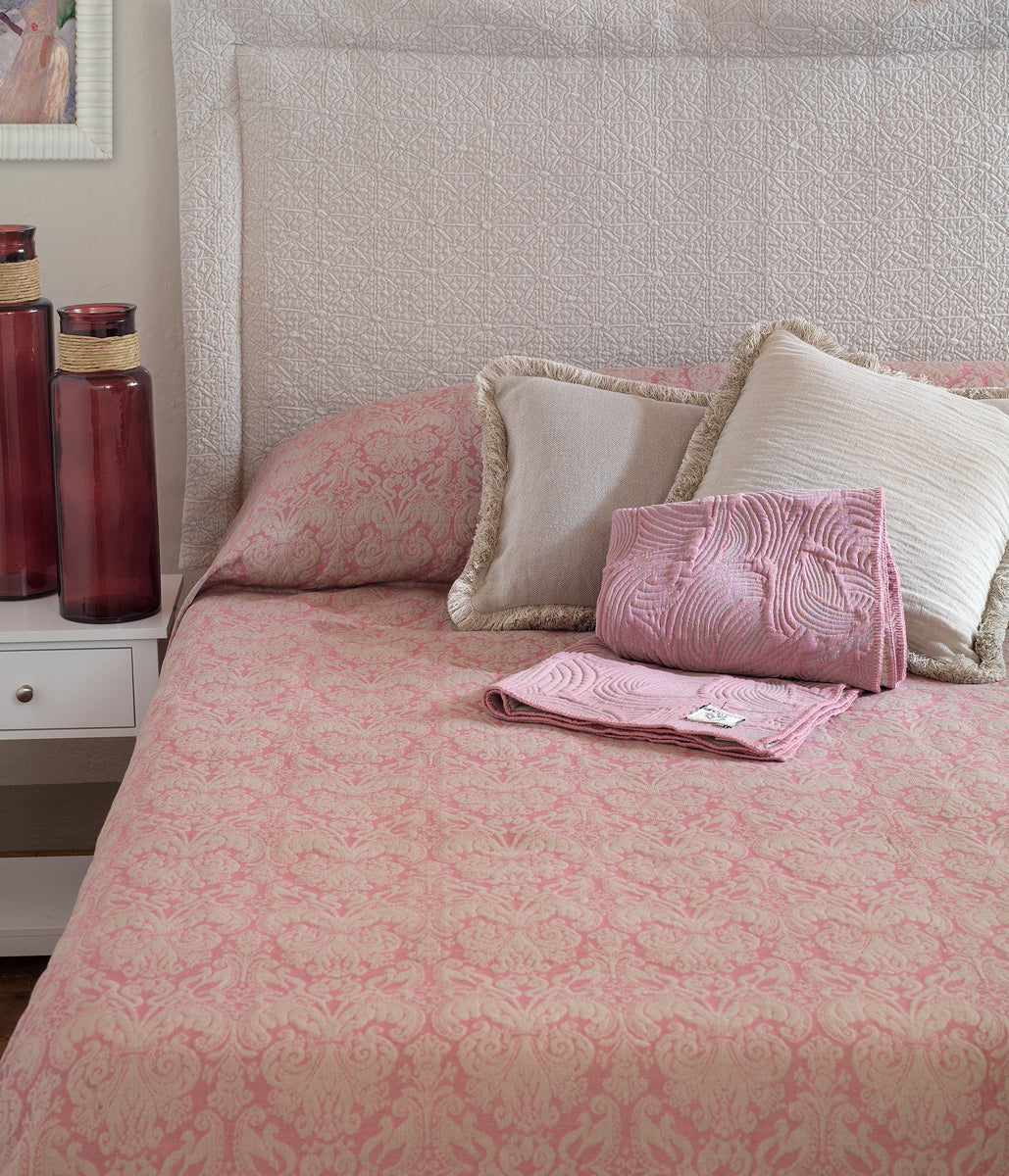 LILIUM BEDSPREAD 102x110inches (Outlet)