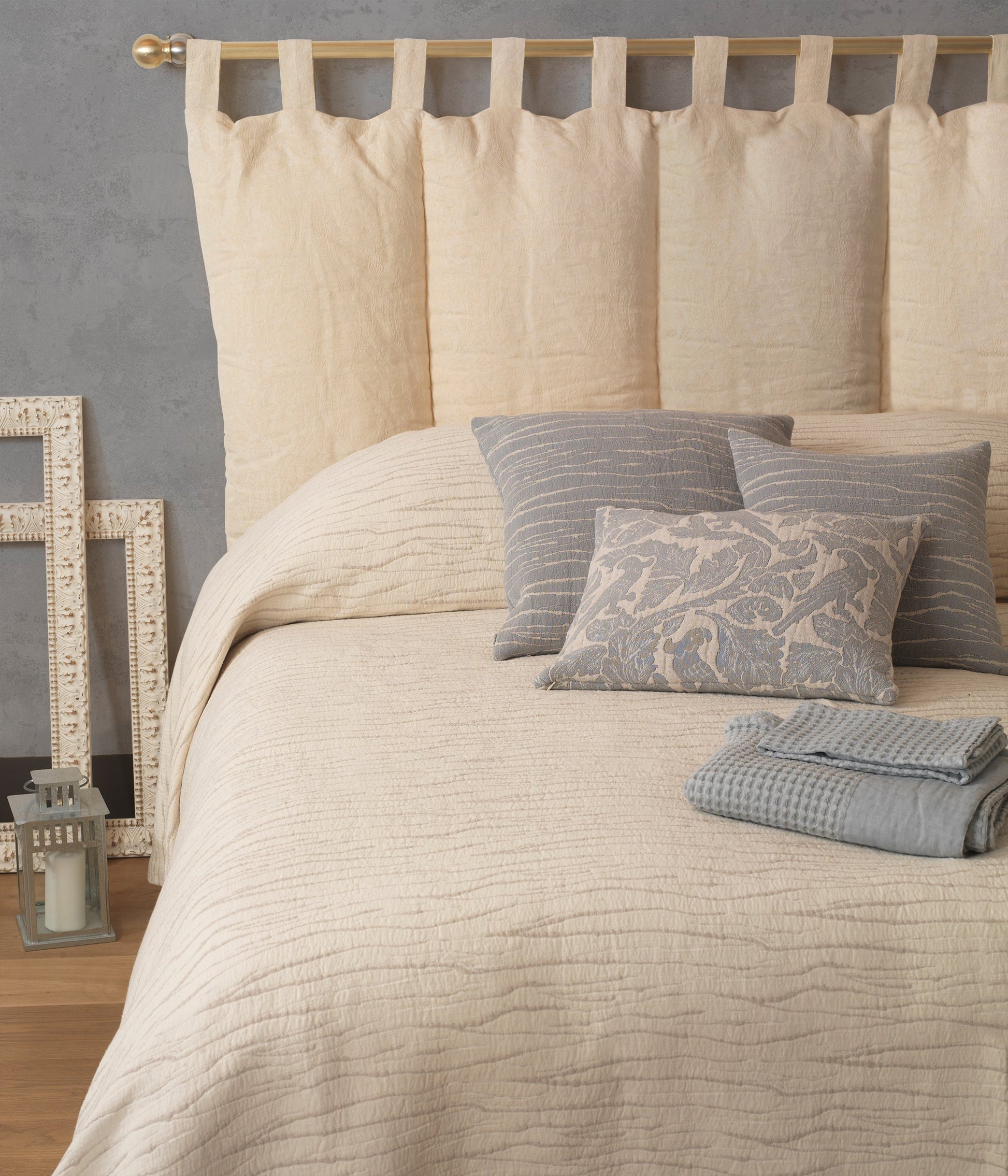 APUANE - BEDCOVER