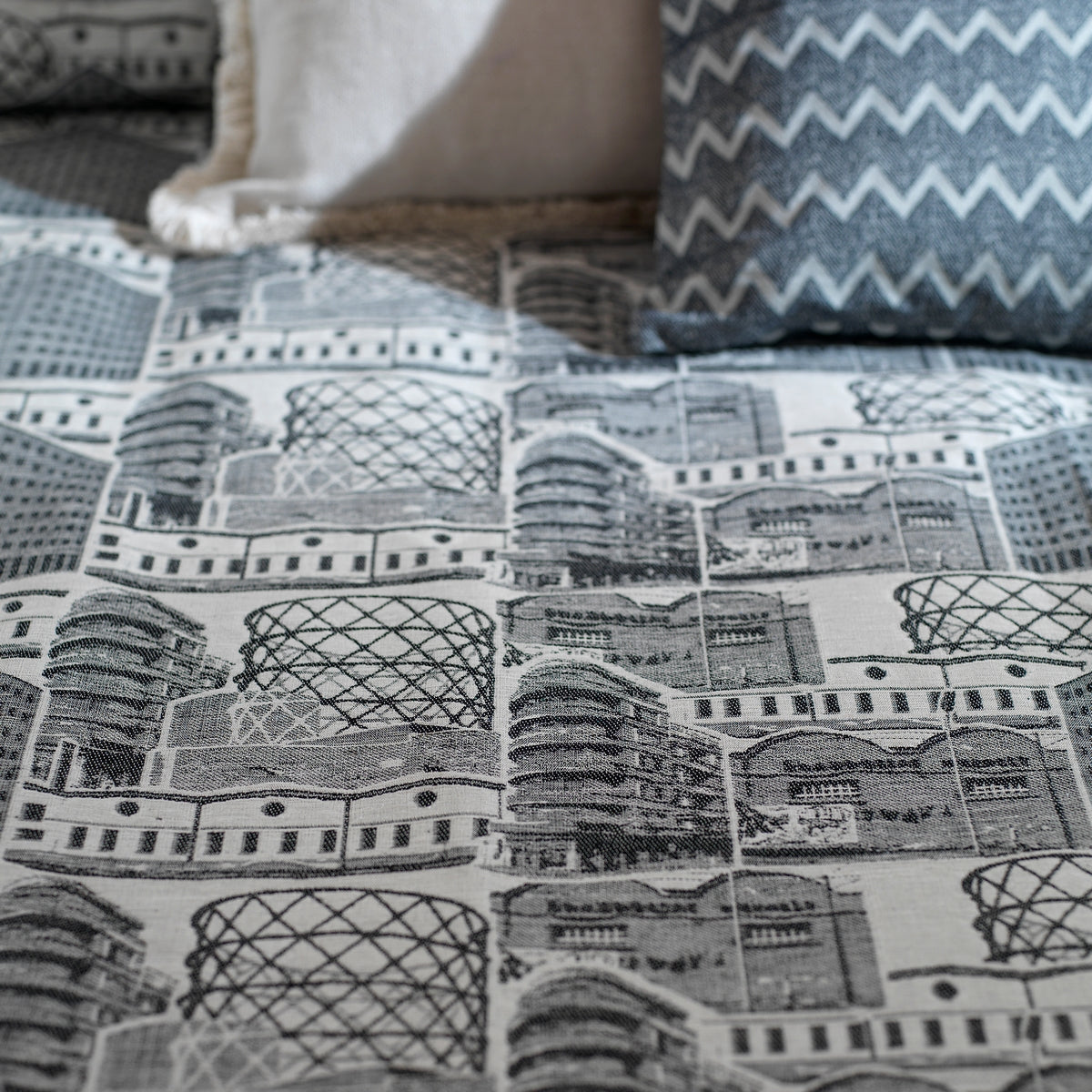 METROPOLI - BEDSPREAD