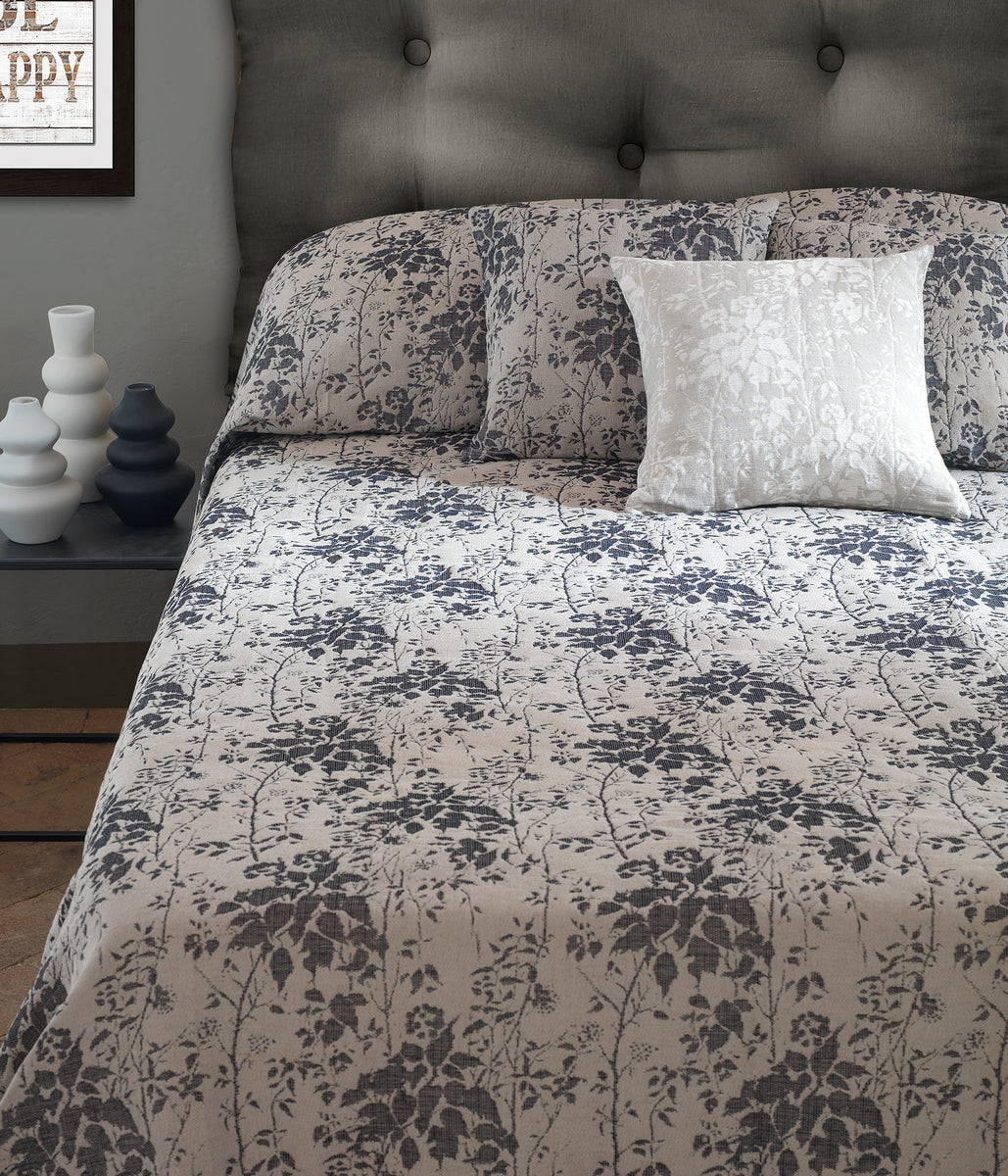 MIKADO BEDSPREAD 106,5x110,5 inches (Outlet)