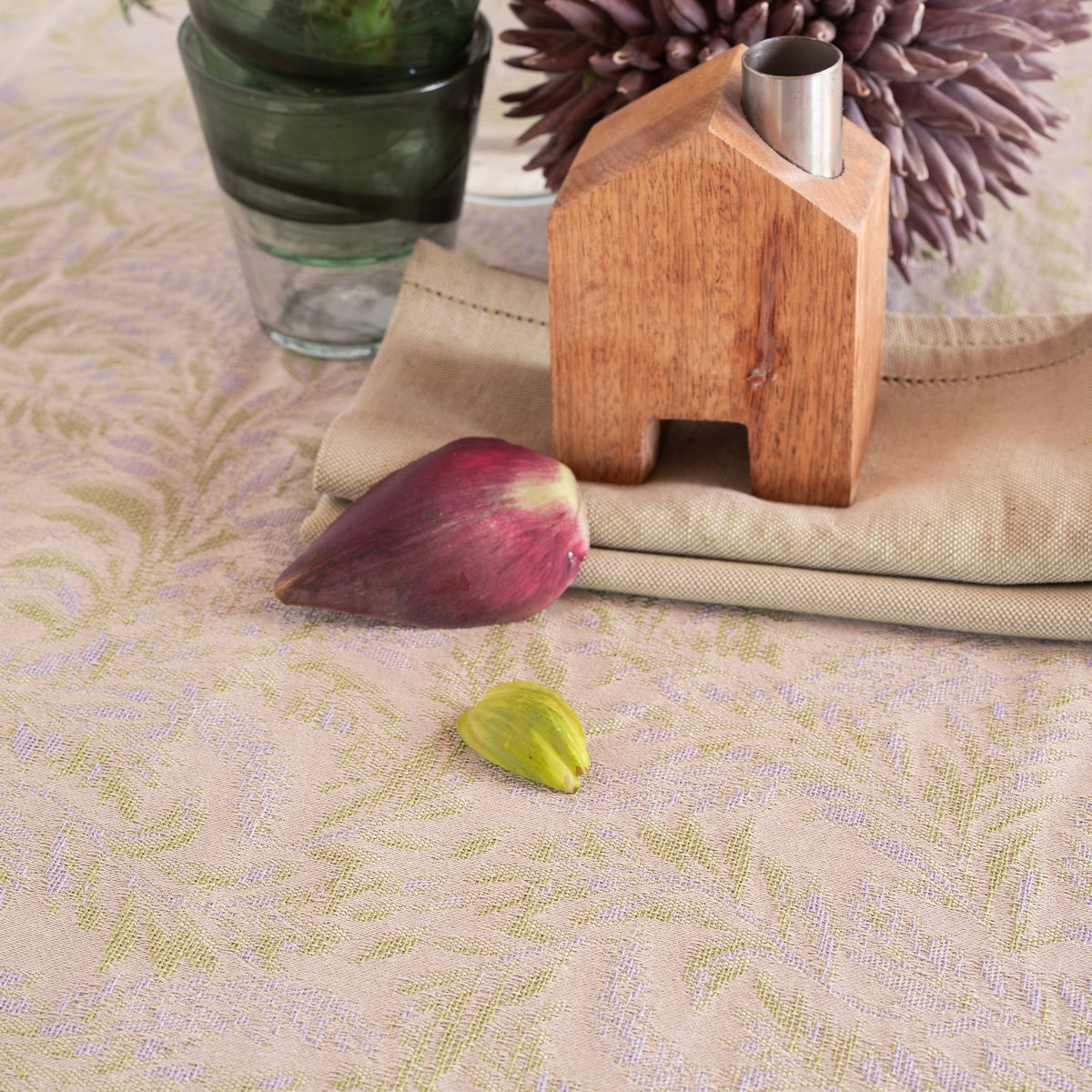 KENZIA - TABLERUNNER / LONG PLACEMAT