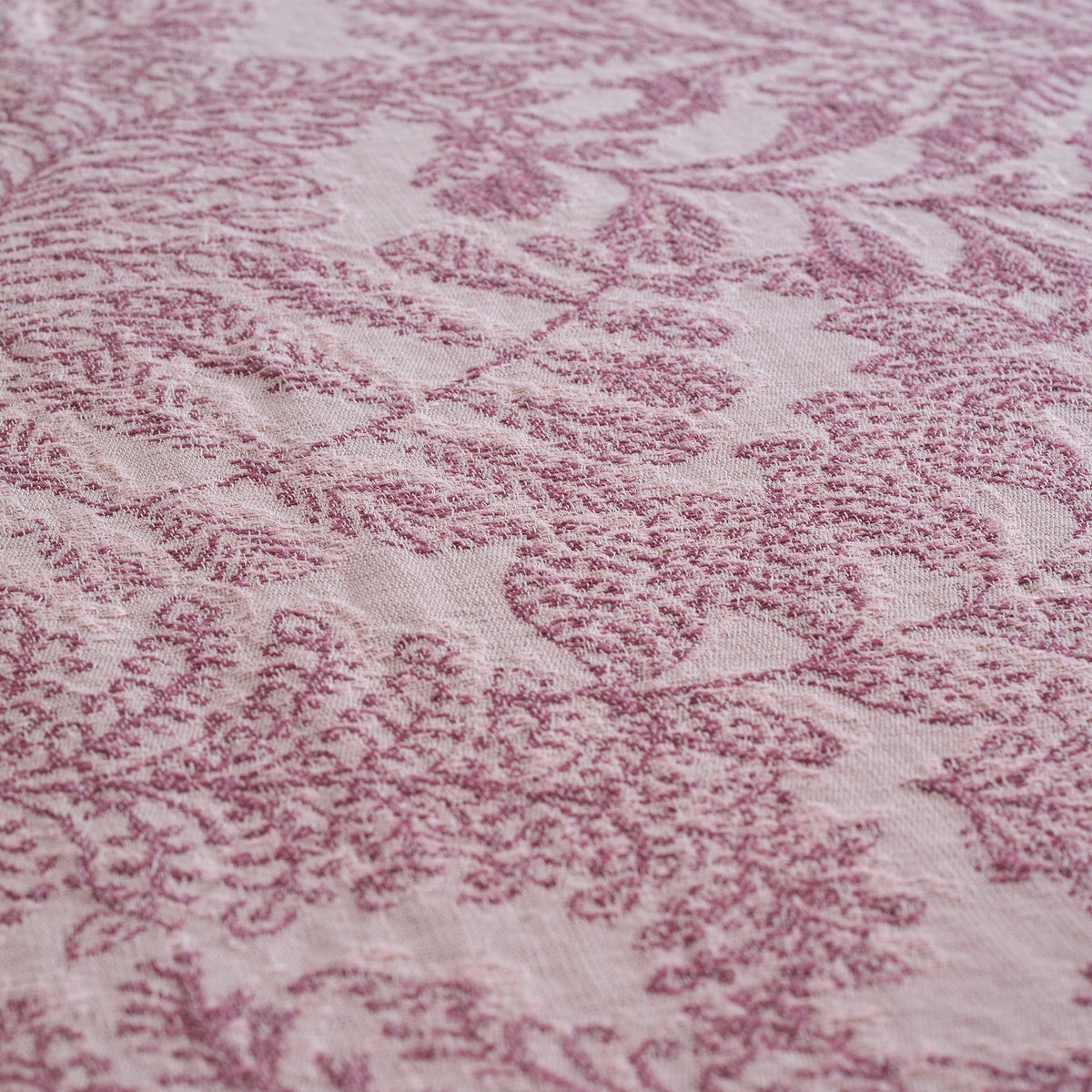 BANGKOK - TABLECLOTH WITH SHORT FRINGE / FRAYED