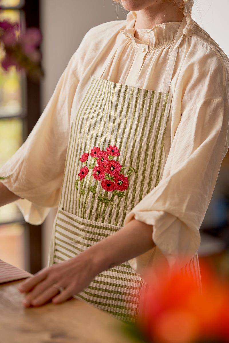 APRON WITH EMBROIDERED POPPIES