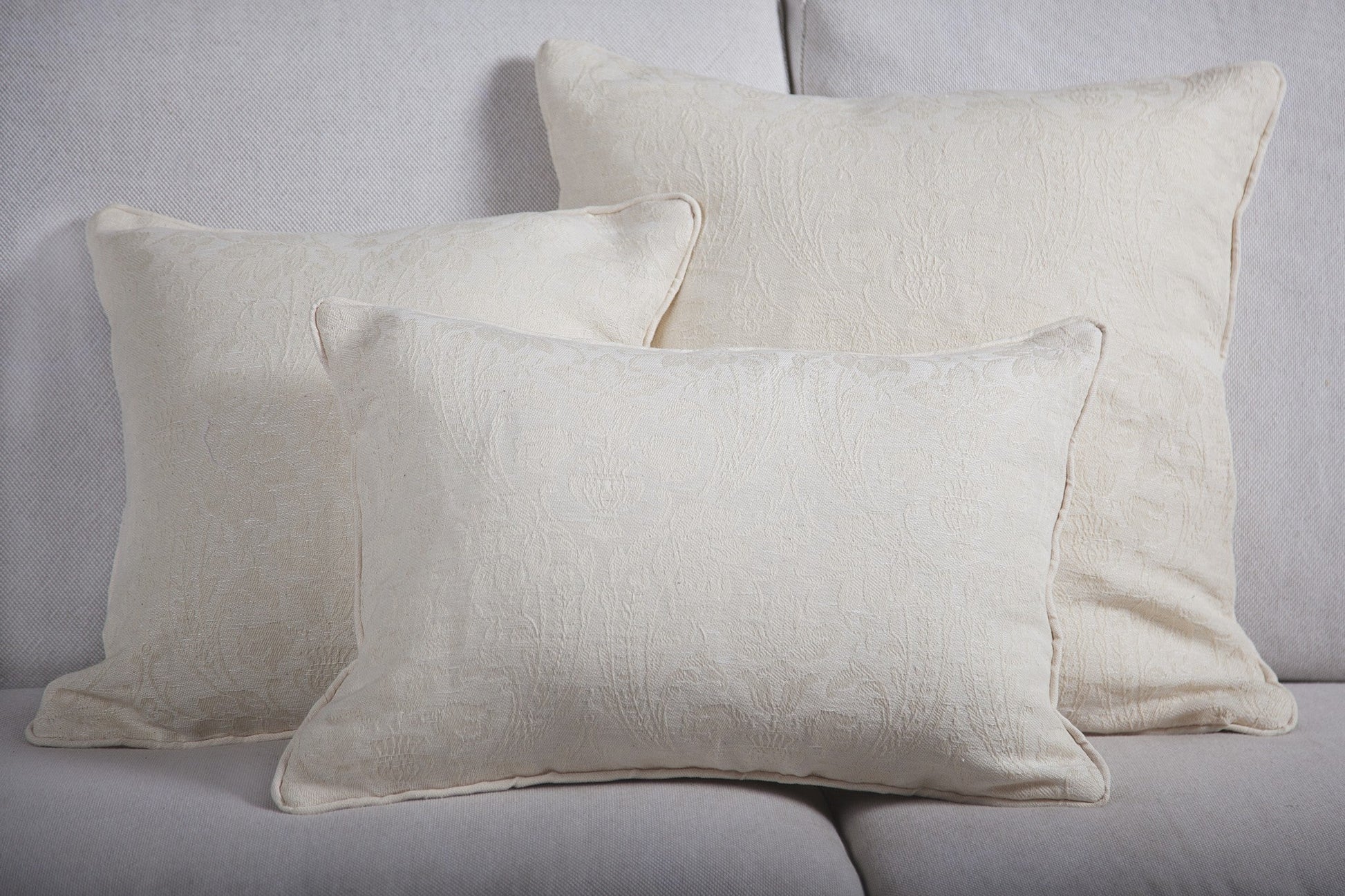 Donna di Coppe 30x50 - Cushions