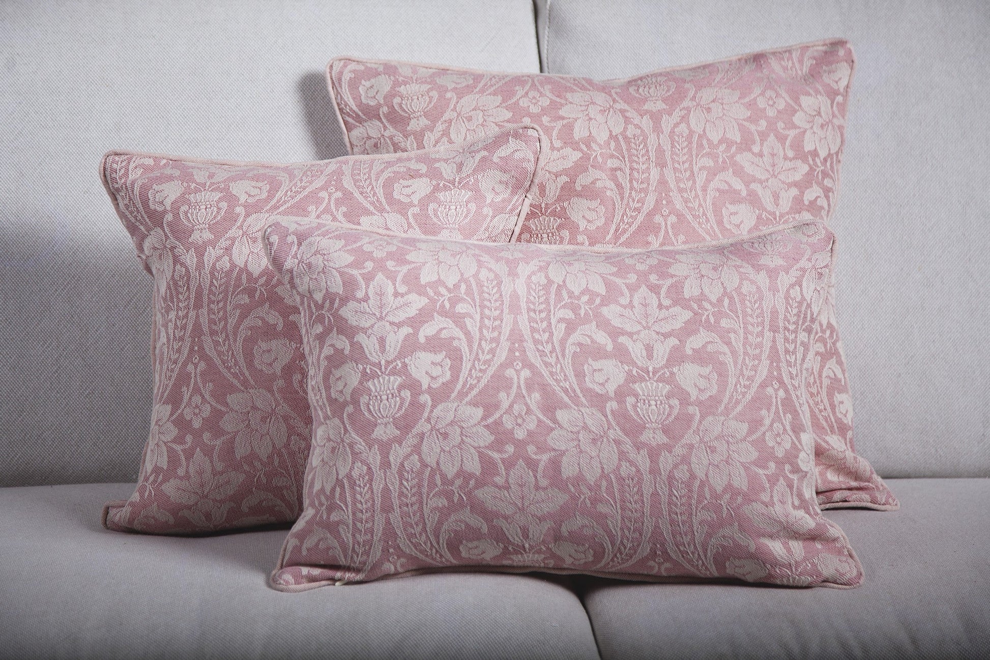 Donna di Coppe 40x40 - Cushions