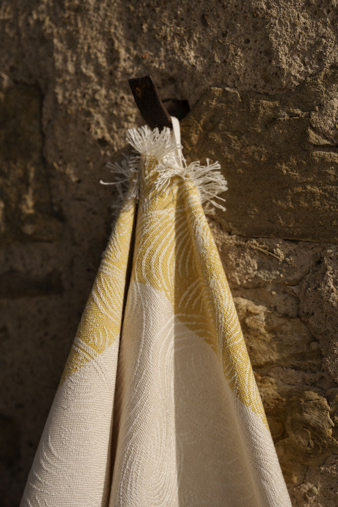 KARMA - Bath towel with short fringe