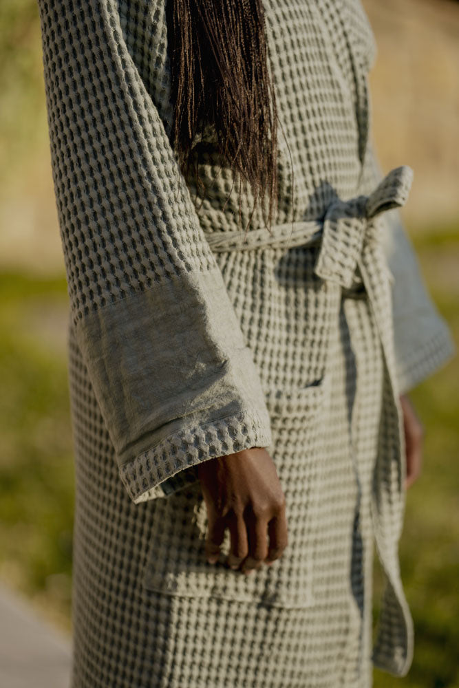 BATH ROBE WAFFLE WITH LINEN LINING