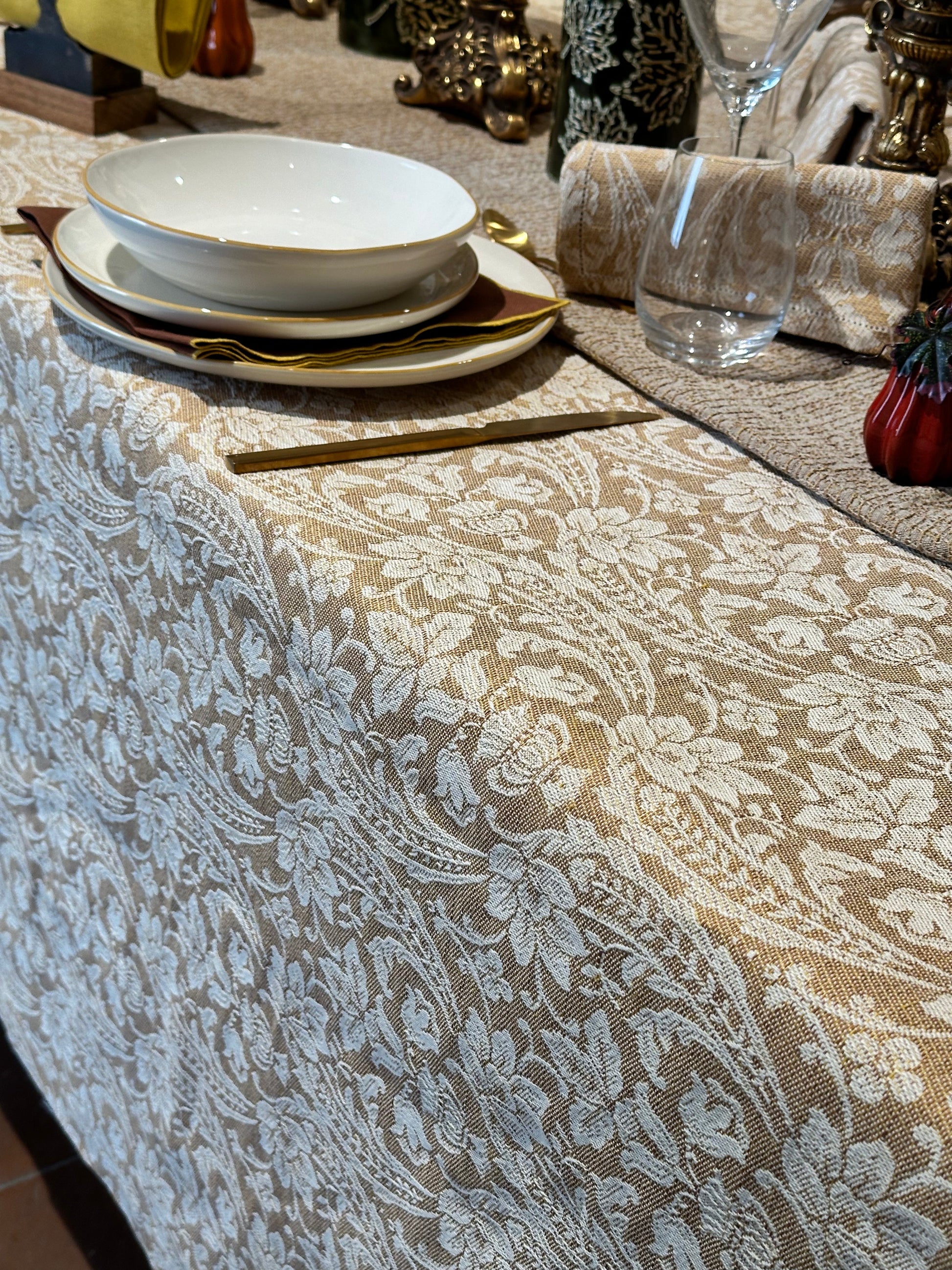 TABLECLOTH DONNA DI COPPE - 70x100inches (170x255cm)