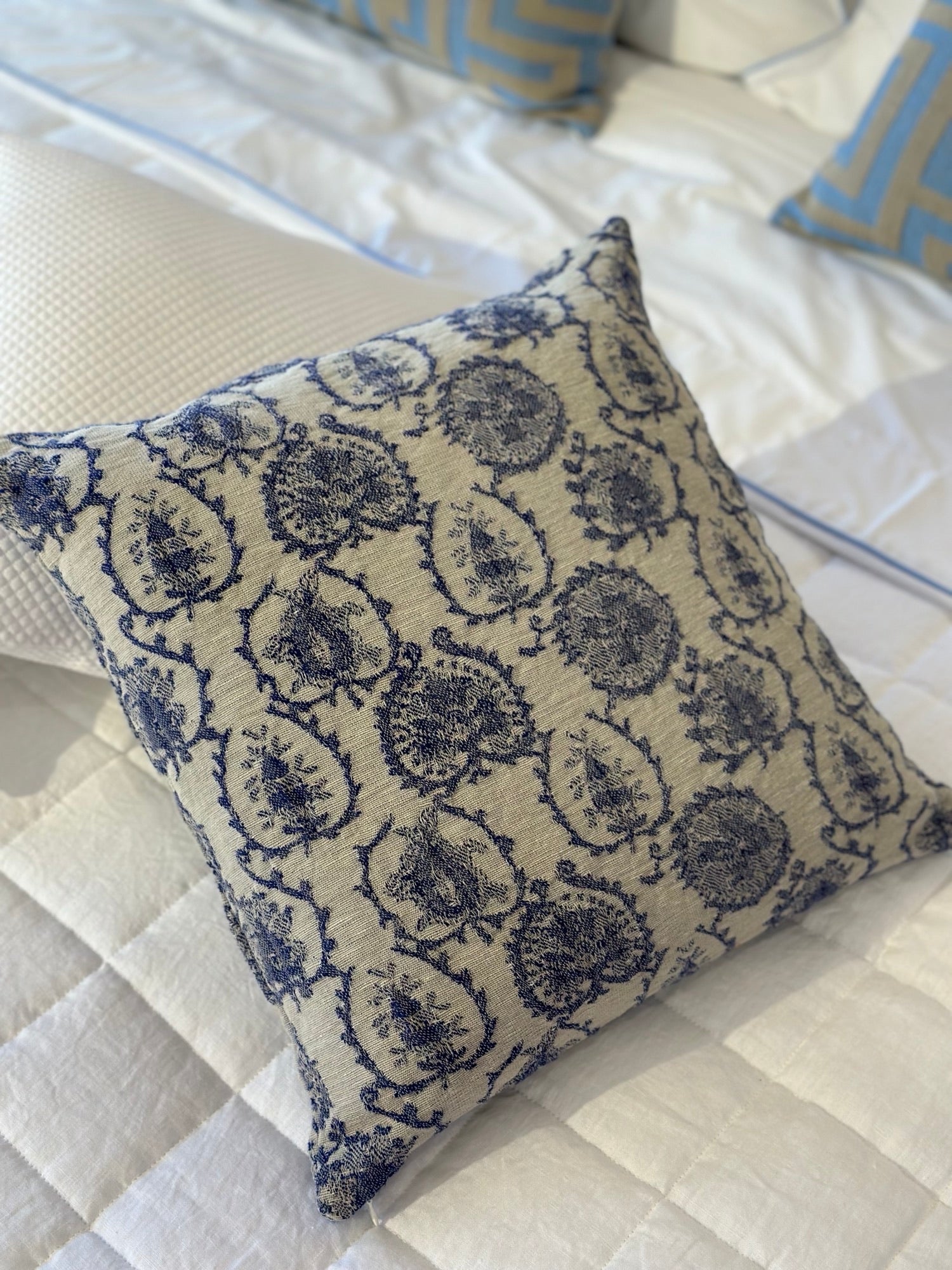 CUSHION - BAKU