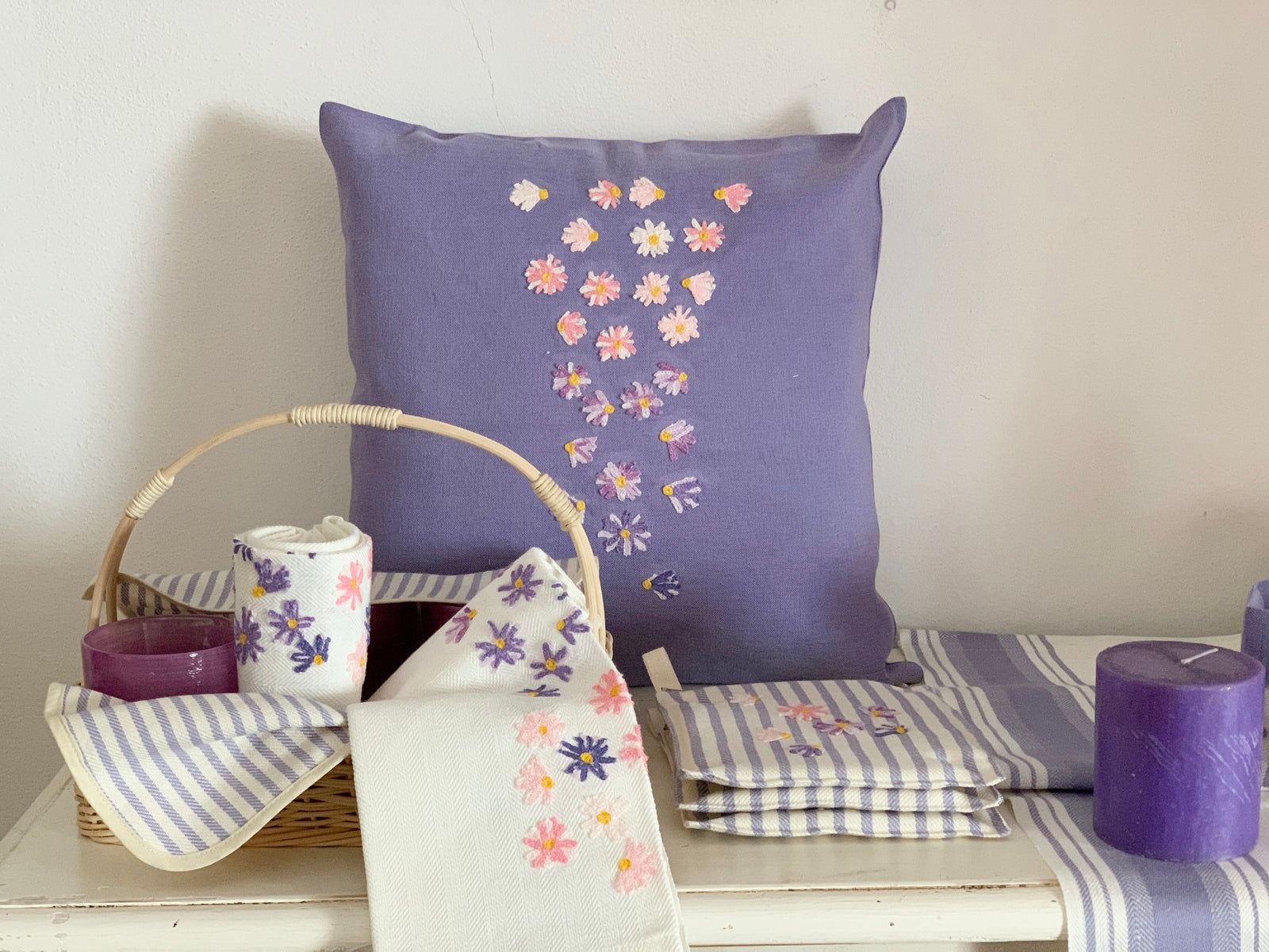 EMBROIDERED CUSHION - ZODIACO