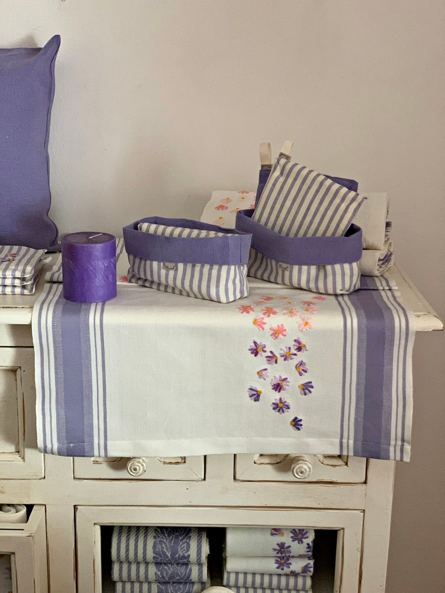 SPRING FLOWERS - EMBROIDERED TABLERUNNER