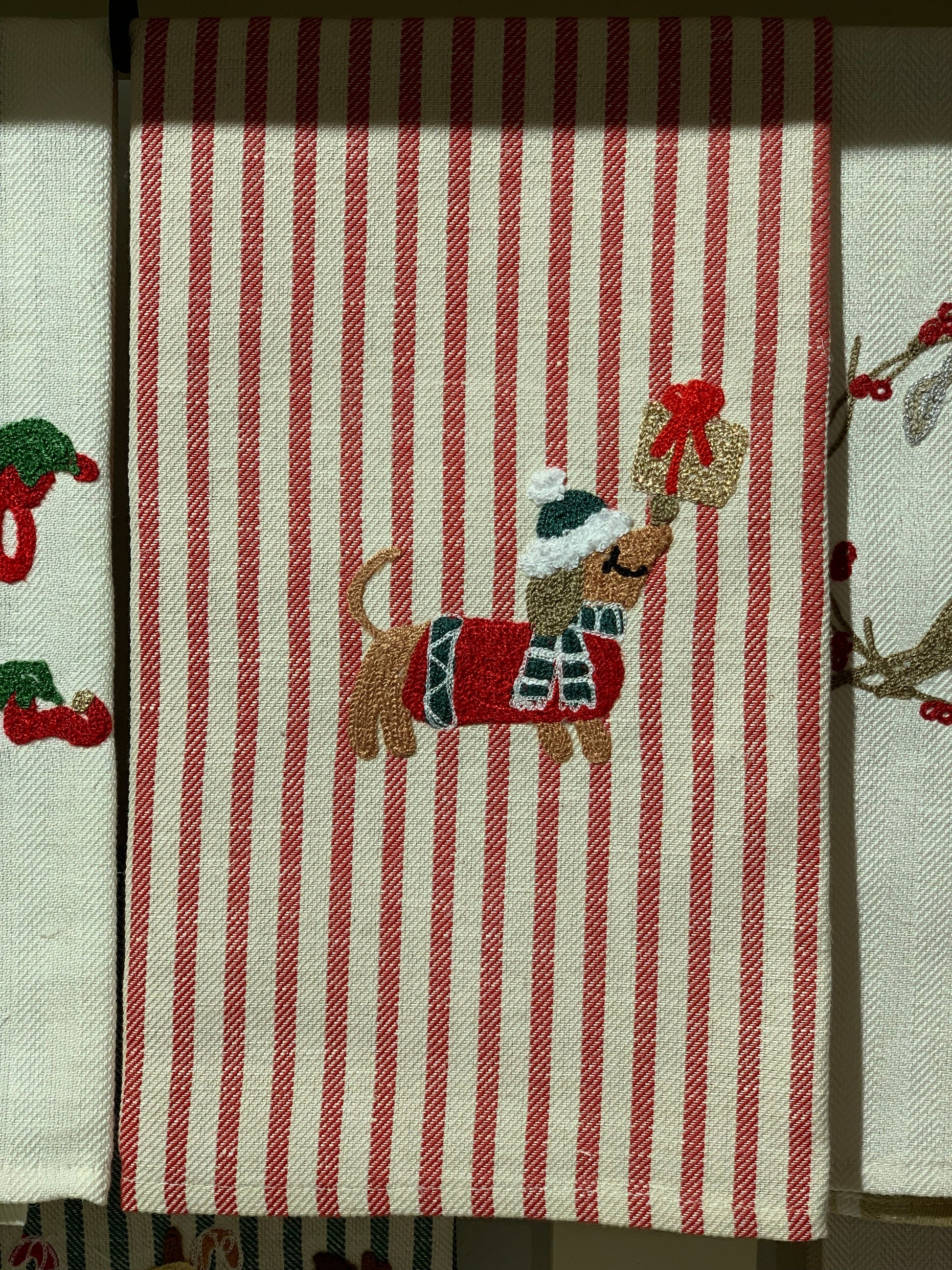 CHRISTMAS DOG - POMELO KITCHEN TOWEL