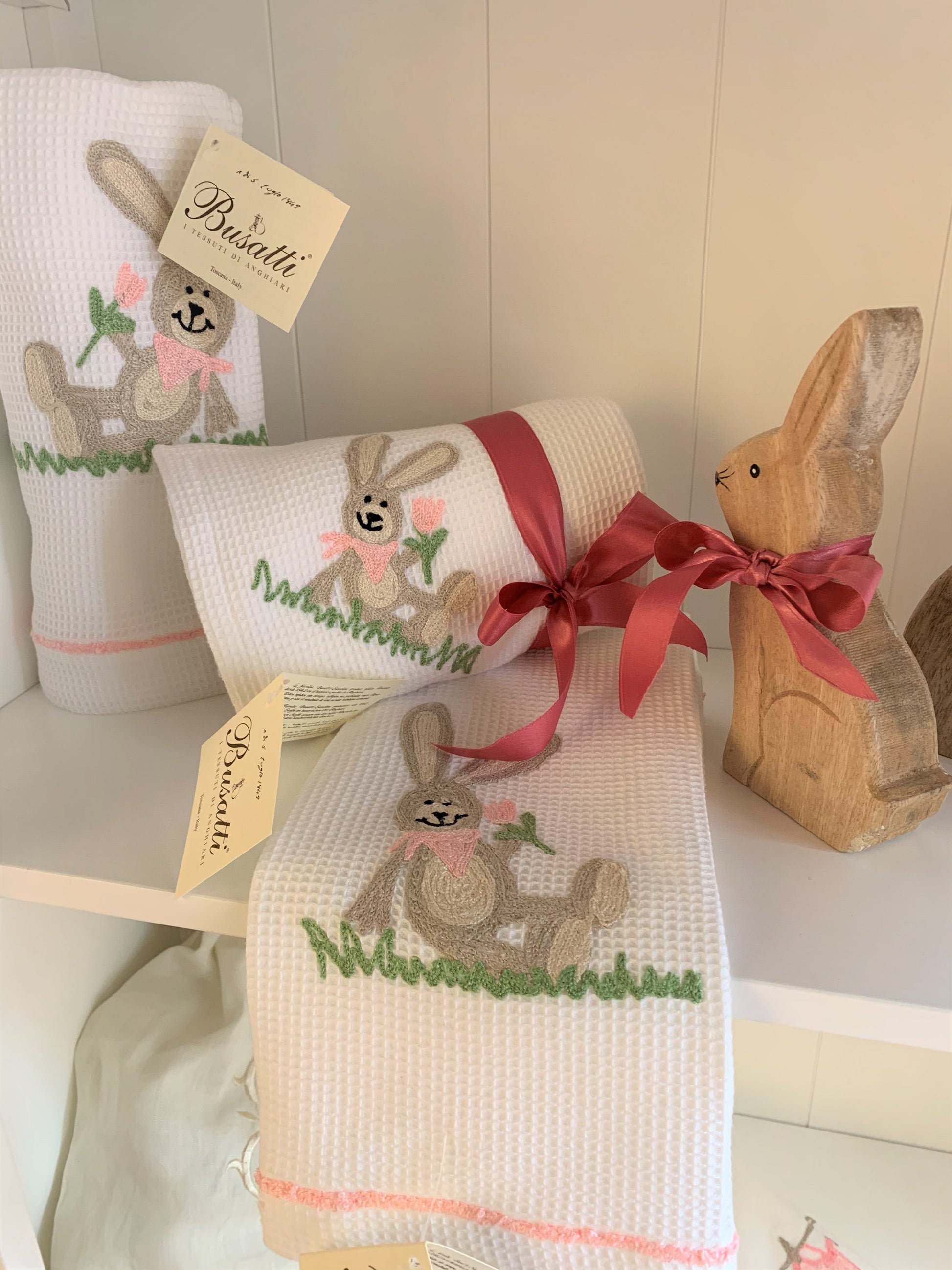 BUNNY - EMBROIDERED HONEY COMB TOWEL