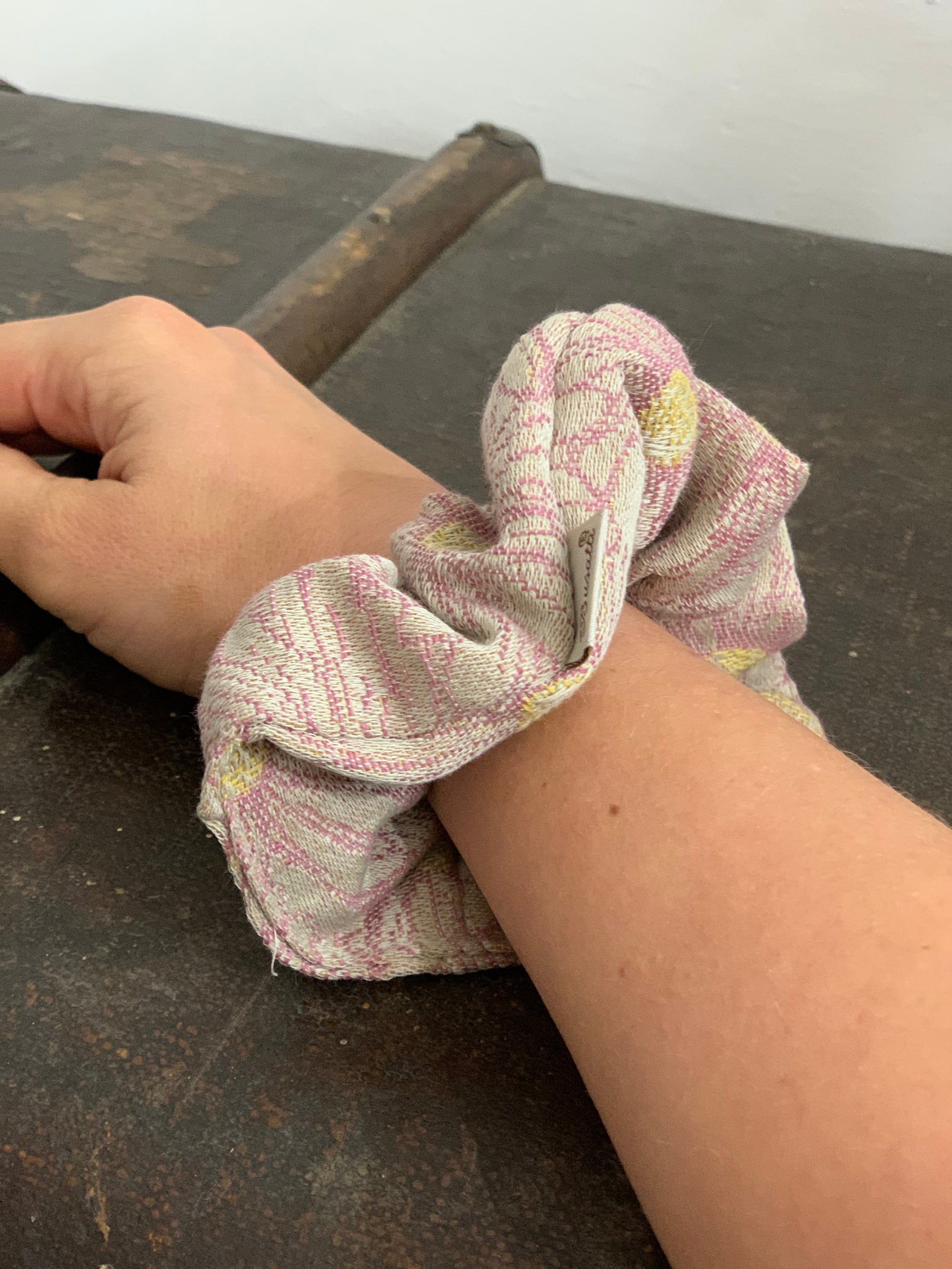 HAIR SCRUNCHIES - DAISY