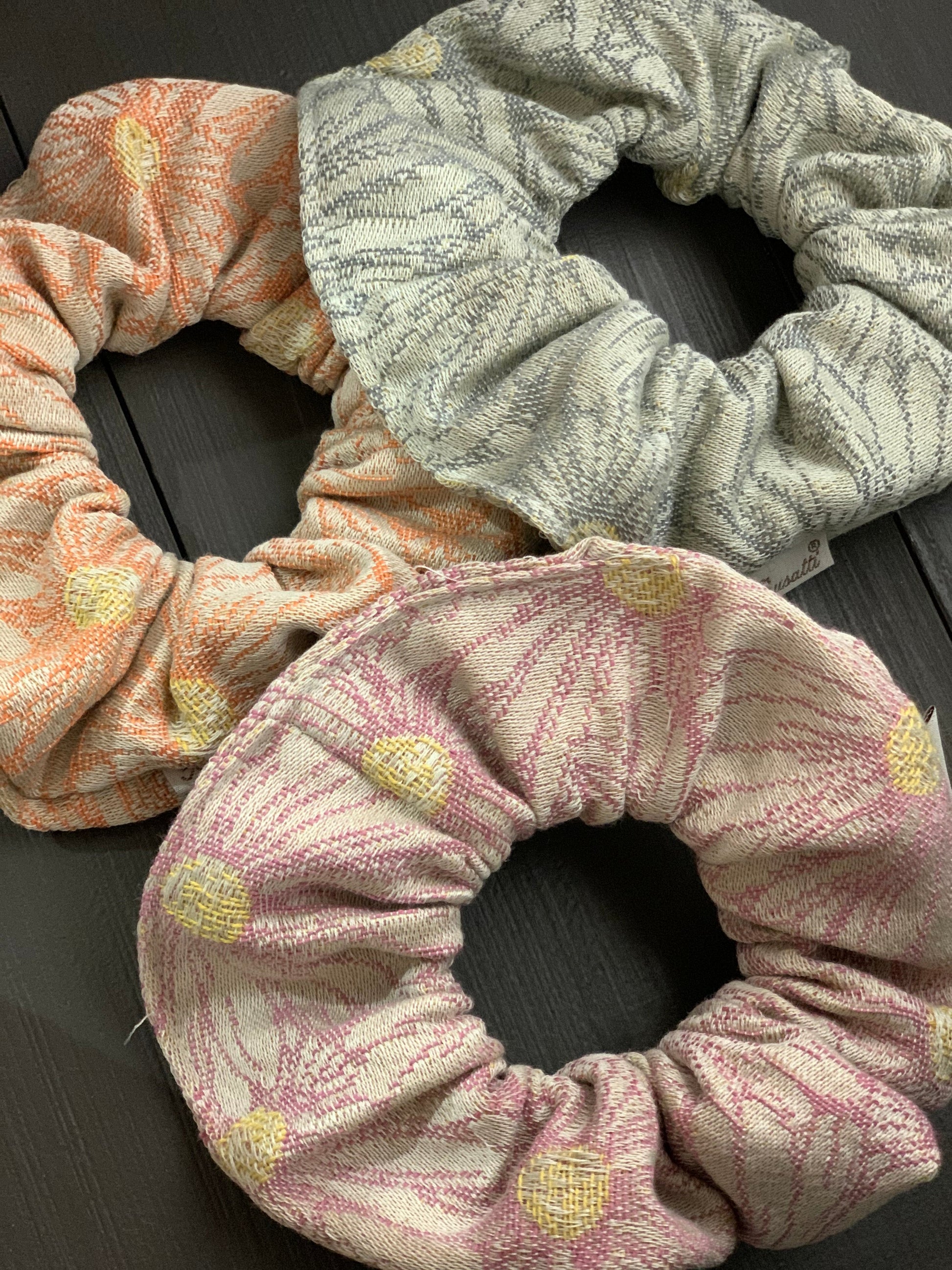 HAIR SCRUNCHIES - DAISY