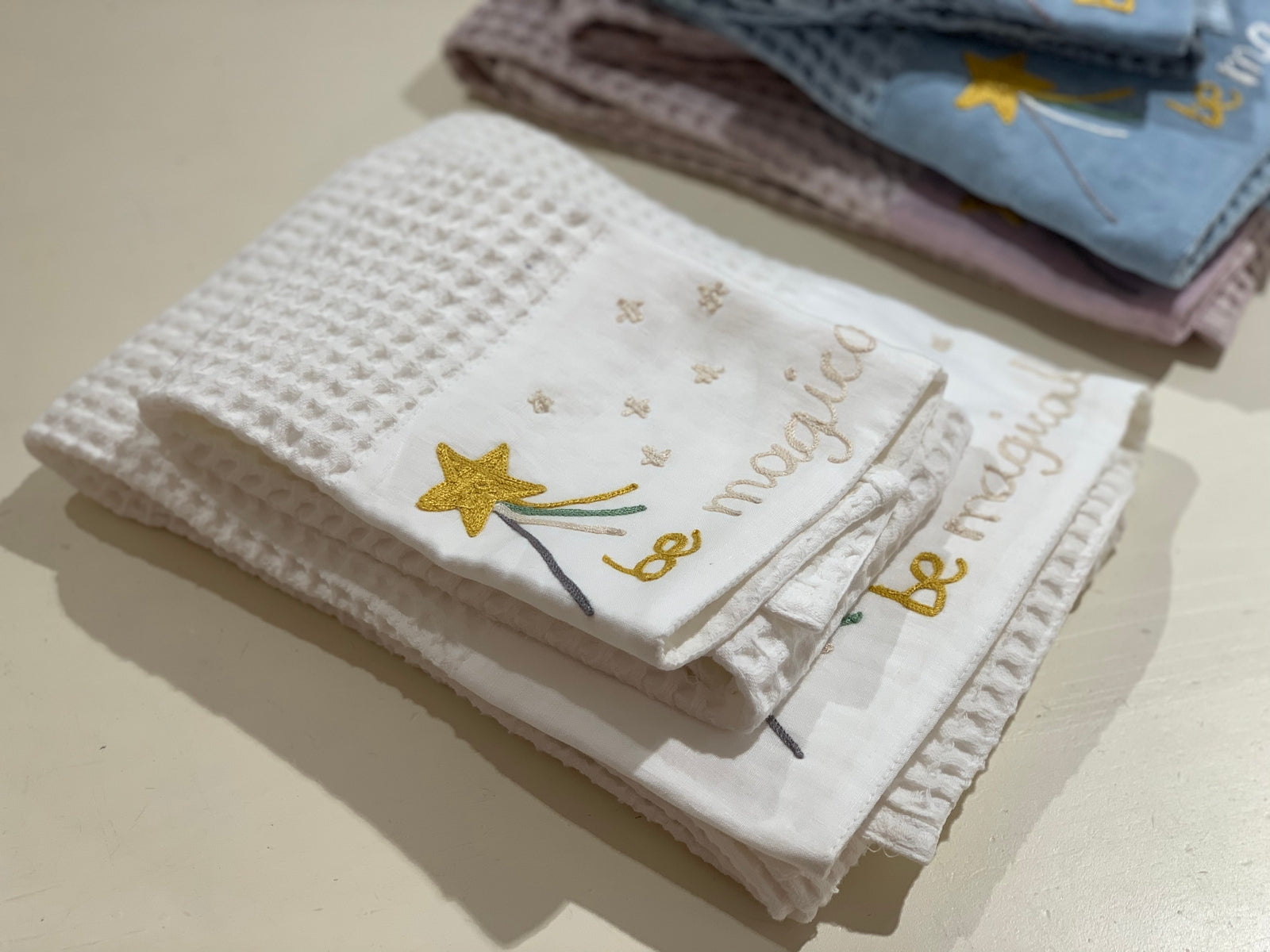 BE MAGICAL - Towel set in soft honey comb fabric and embroidery