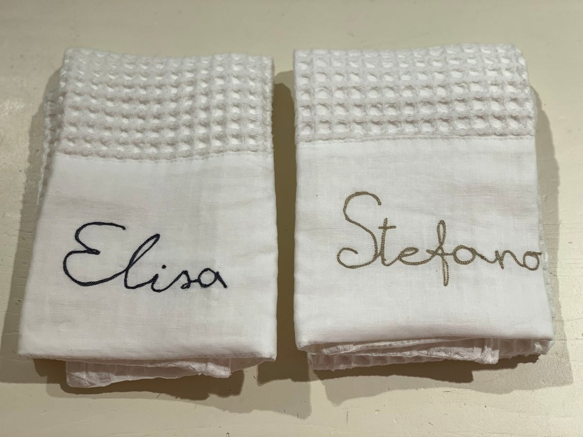PERSONALIZED TOWELS WITH NAME (THIN CALLIGRAPHY)