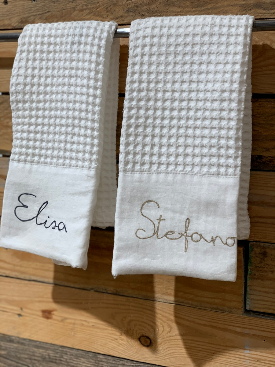 PERSONALIZED TOWELS WITH NAME (THIN CALLIGRAPHY)