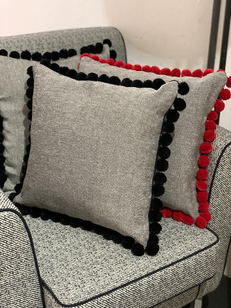 CUSHION WITH POM POM - ANTICO CASENTINO