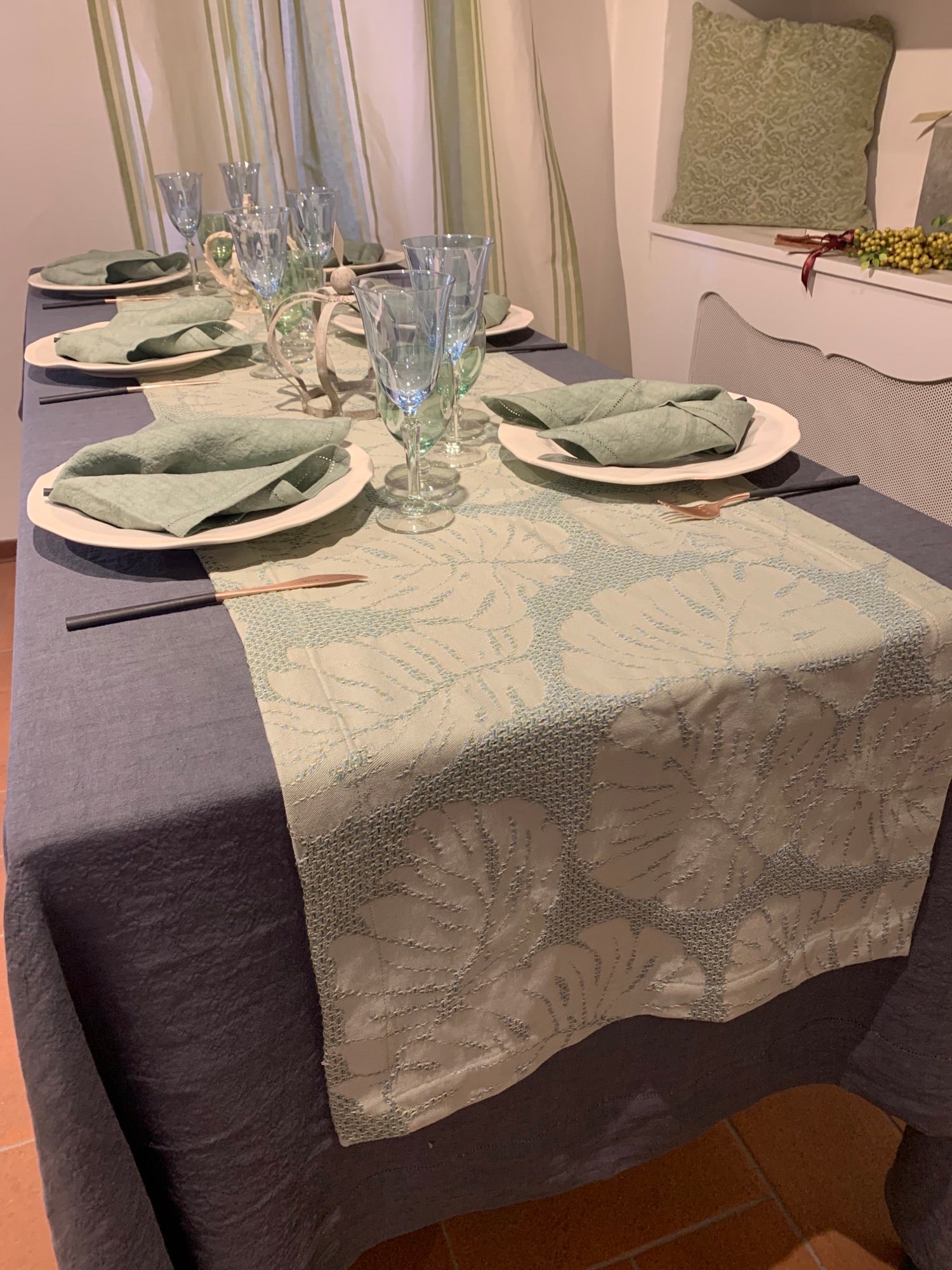 TABLERUNNER / LONG PLACEMAT BALI