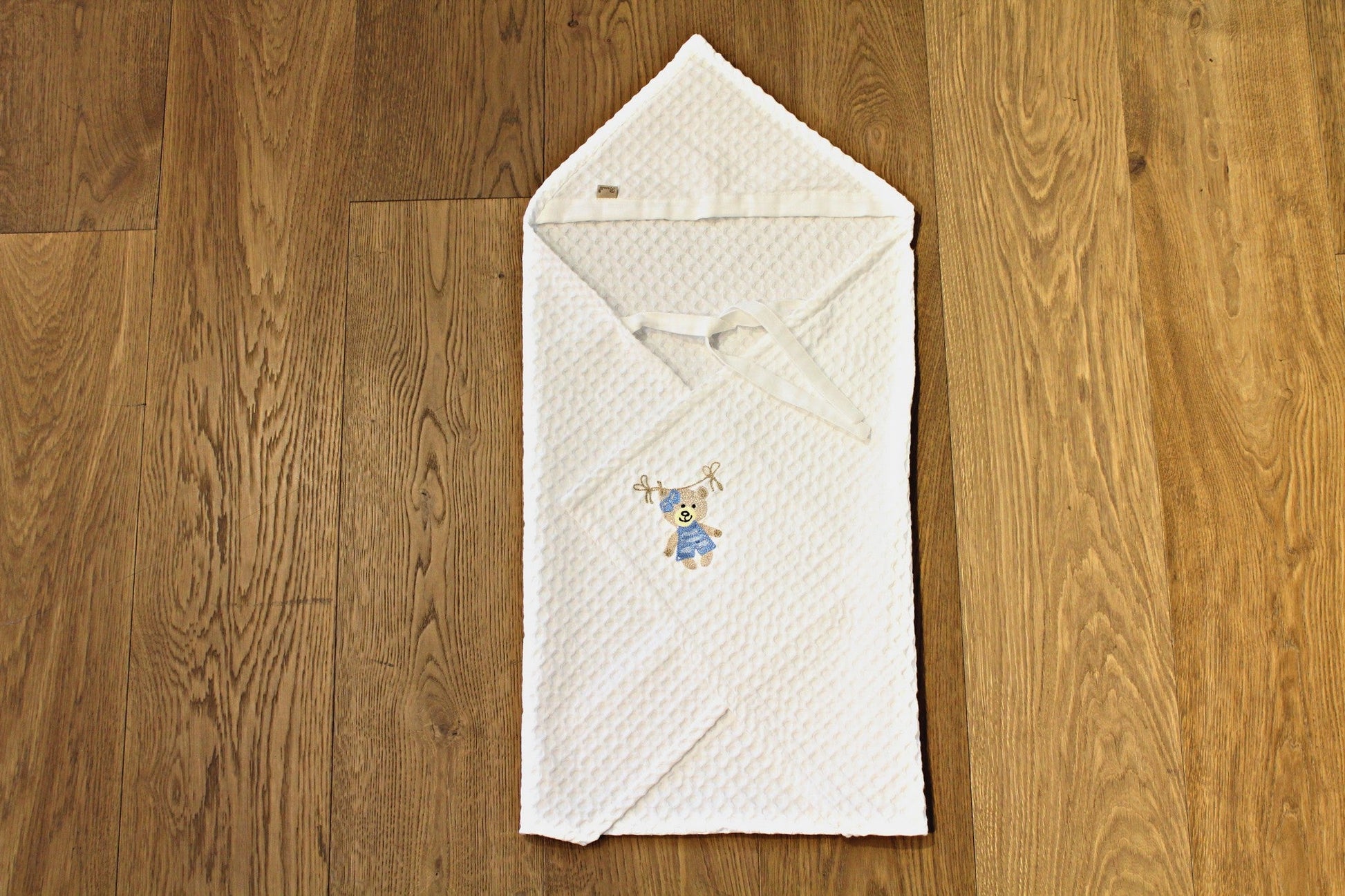 Cloth cap embroidered