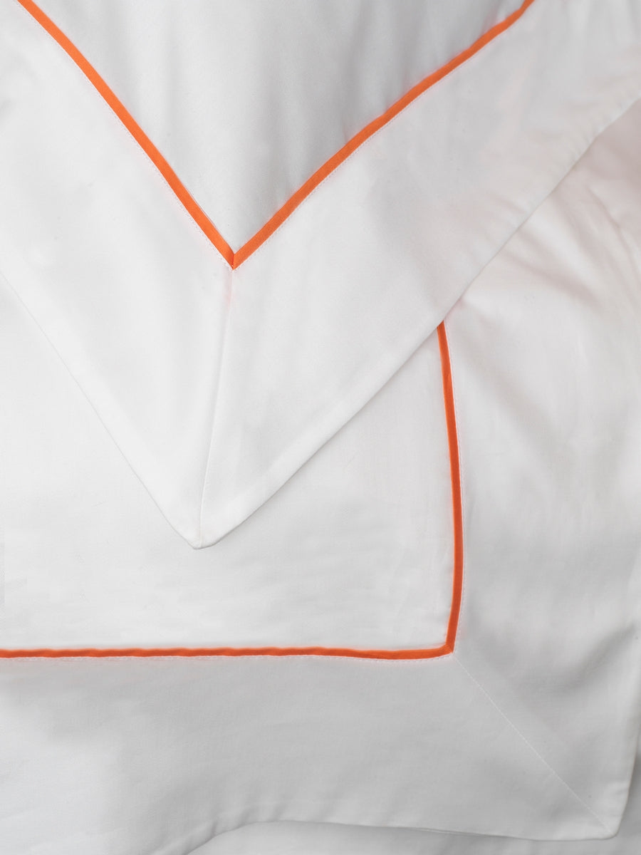 FLAT SHEET IN EGYPTIAN COTTON WITH PIPING