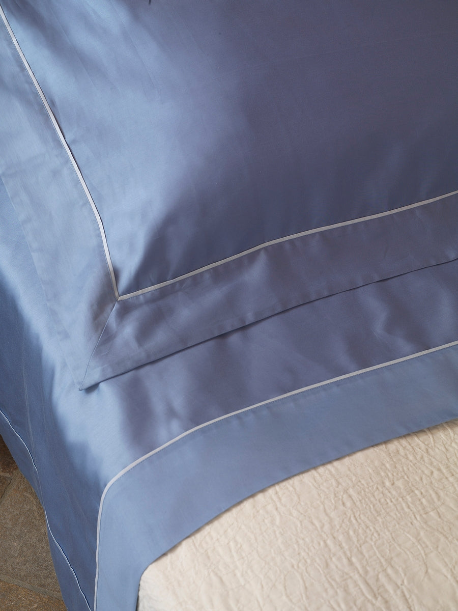 FLAT SHEET IN EGYPTIAN COTTON WITH PIPING