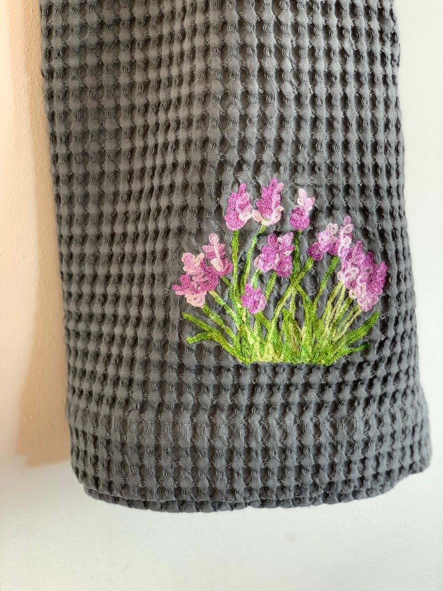 WAFFLE BATH TOWEL WITH EMBROIDERY